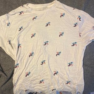 M white Aeropostale tshirt